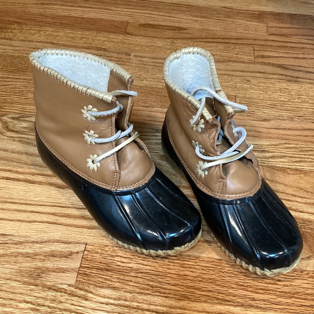Jack Rodger bean boots size 8